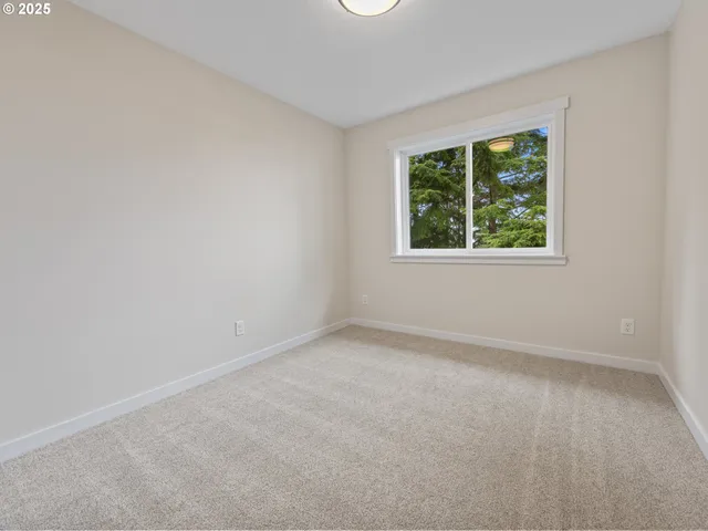 $409,000 | 1453 Southeast Marine Avenue, Lincoln City, OR 97367