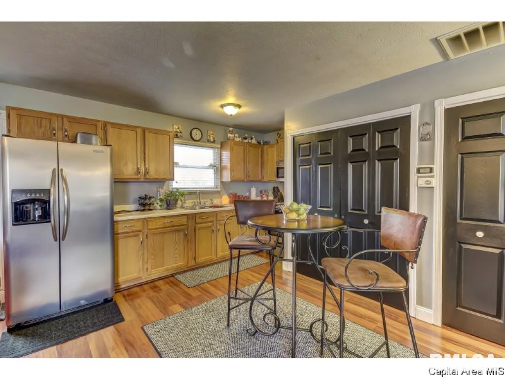 2440 Normal Drive Springfield, IL 62707 - Photo 2 of 33