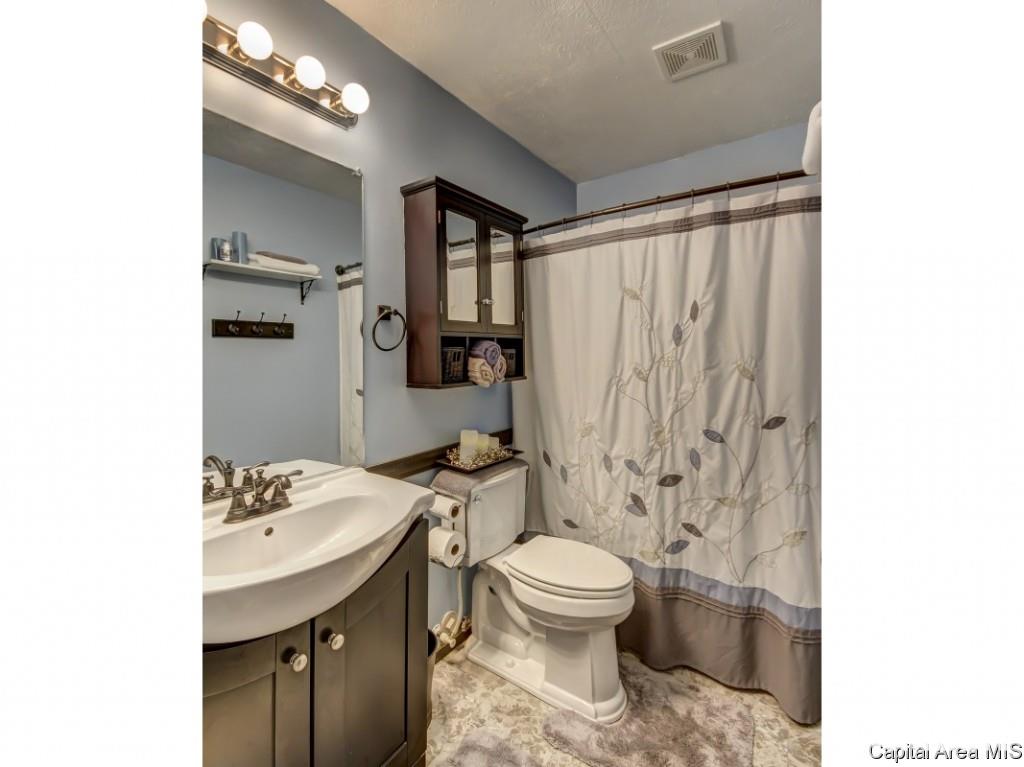 2440 Normal Drive Springfield, IL 62707 - Photo 27 of 33