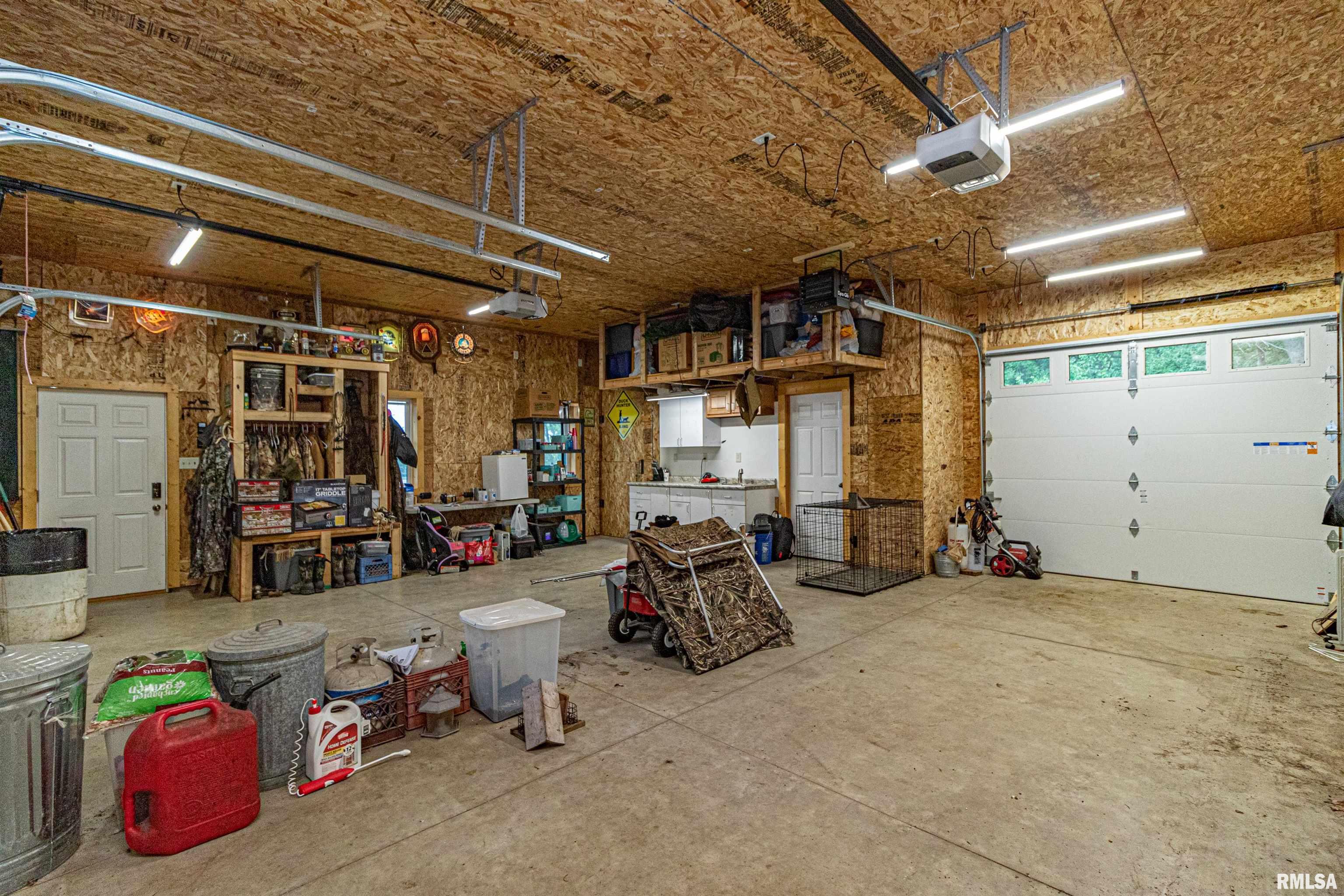 11397 Maple Island Road Manito, IL 61546 - Photo 17 of 43 Gallery Image 17