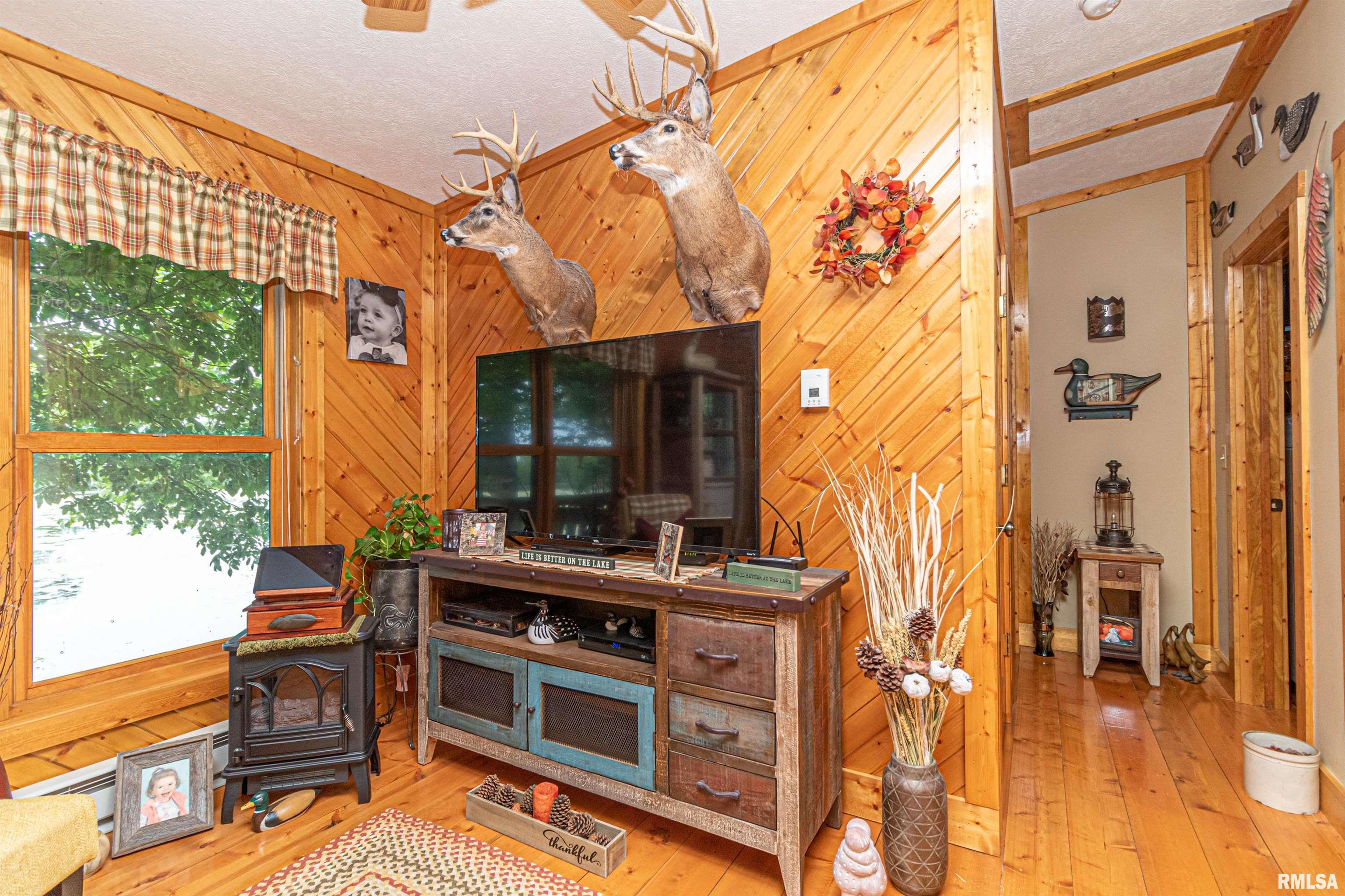 11397 Maple Island Road Manito, IL 61546 - Photo 25 of 43 Gallery Image 25