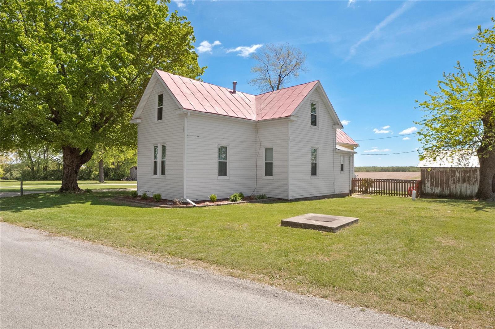 2056 Chas Young Road Dupo, IL 62239 - Photo 2 of 44 Gallery Image 2