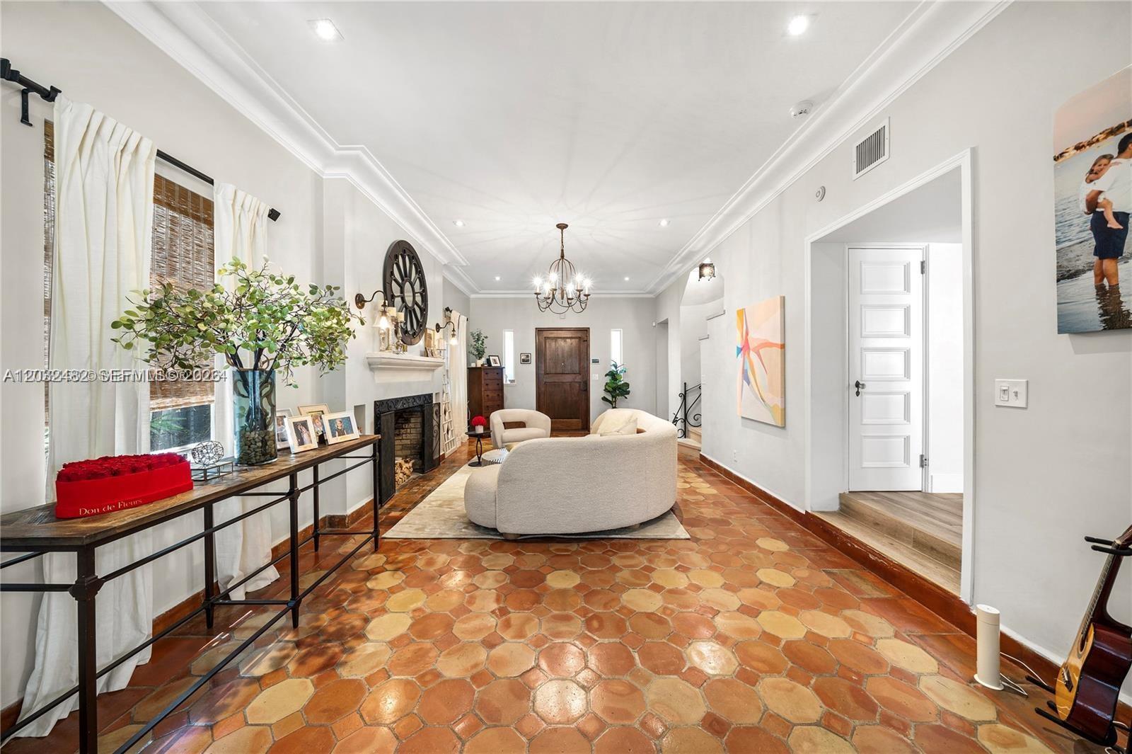 5621 Alton Road Miami Beach, FL 33140 - Photo 11 of 33