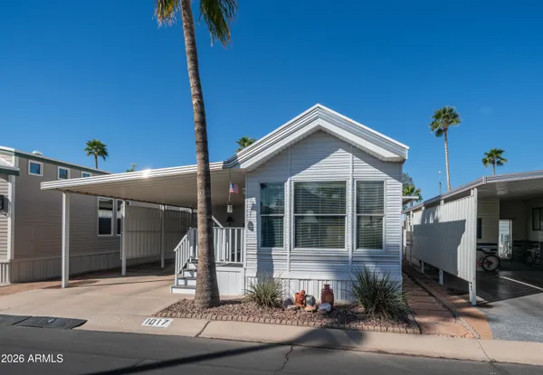 a view of a livingroom with furniture