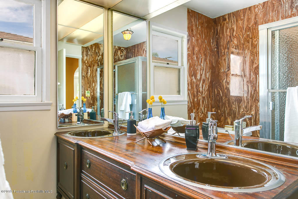 2030 West Kenneth Road Glendale, CA 91201 - Photo 12 of 29 2030 W Kenneth Rd-MLS-016