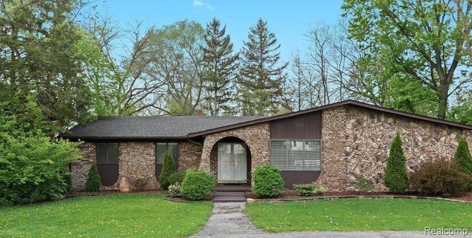 20937 Halsted Road Farmington Hills, MI 48167 - Photo 33 of 33
