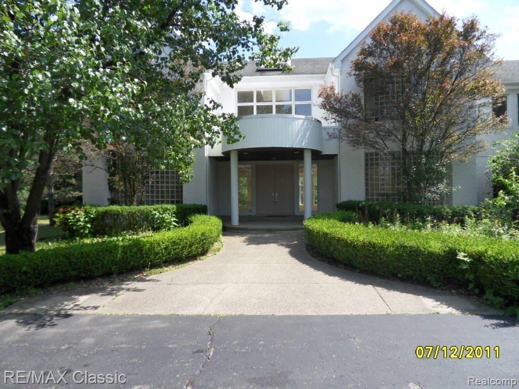 4715 Dow Ridge Road West Bloomfield, MI 48324 - Photo 1 of 18 dow ridge 4715 primary