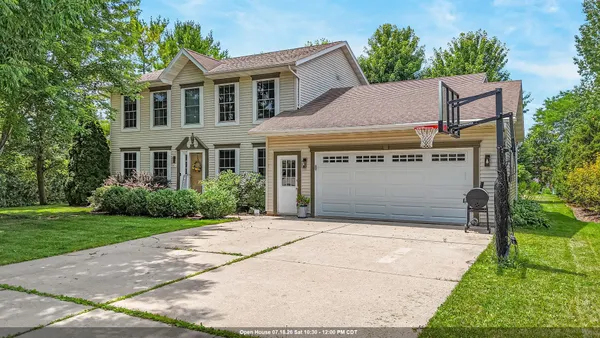 $399,900 | 590 Brookfield Boulevard, Fond du Lac, WI 54935