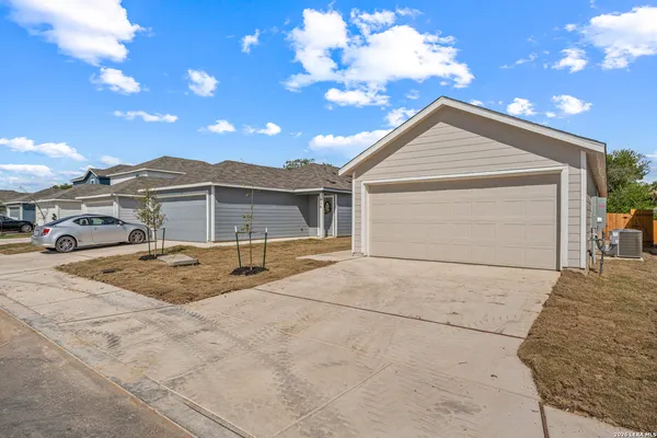 $1,850 | 430 Argyle Hill, San Antonio, TX 78227
