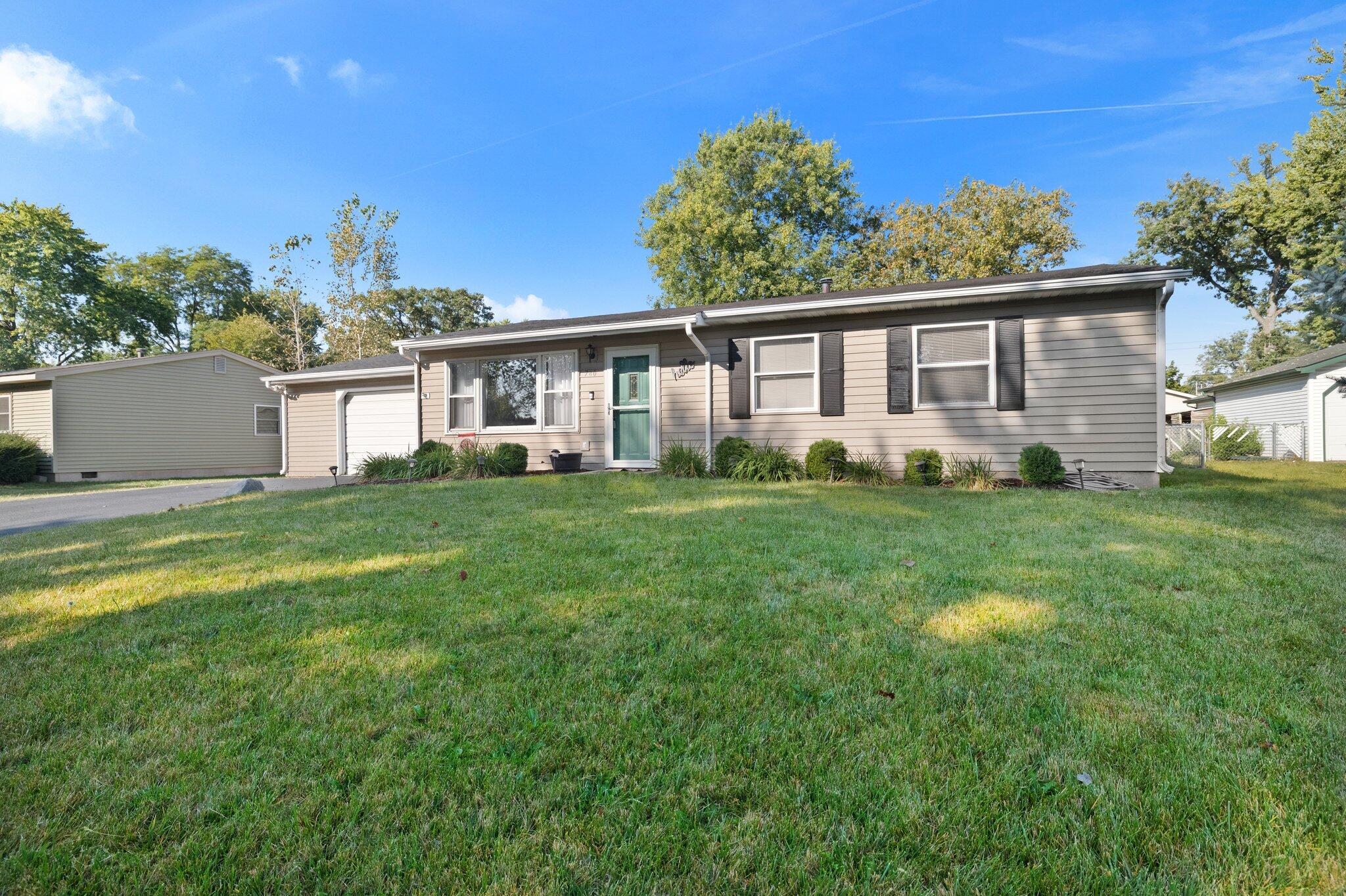 780 Governor Road Valparaiso, IN 46385 - Photo 1 of 14 2048x1365