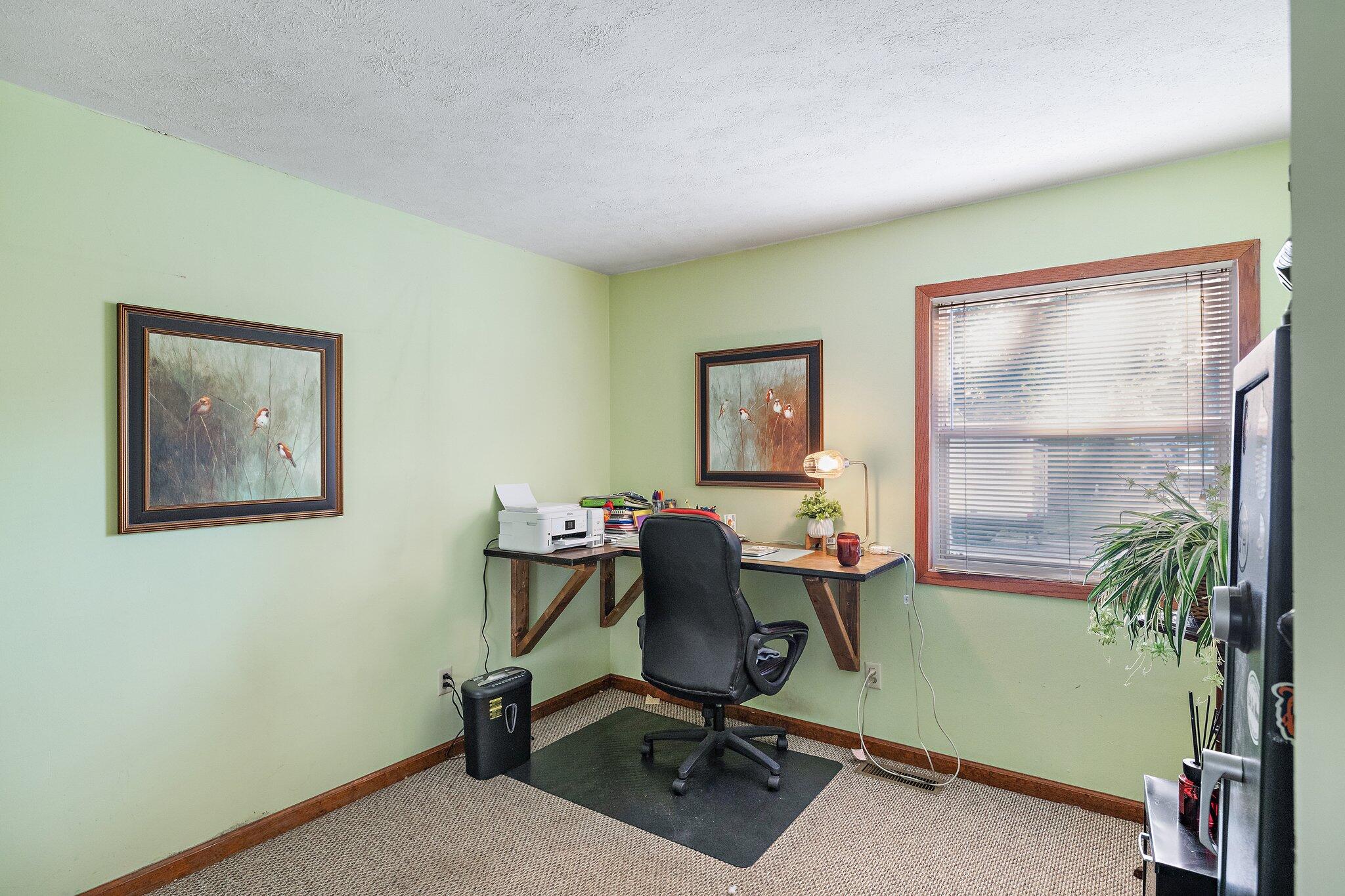 780 Governor Road Valparaiso, IN 46385 - Photo 10 of 14 2048x1365