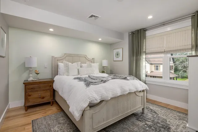 $4,995 | 1230 Islington Street, Portsmouth, NH 03801