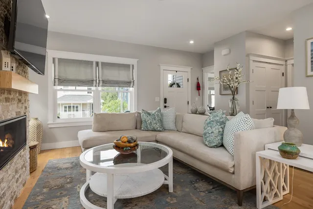 $4,995 | 1230 Islington Street, Portsmouth, NH 03801