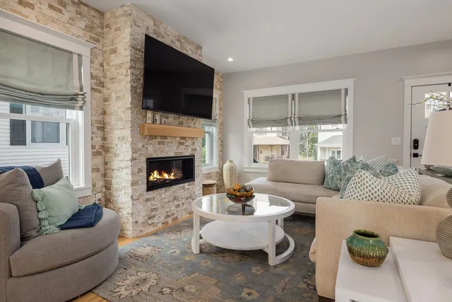 $4,995 | 1230 Islington Street, Portsmouth, NH 03801