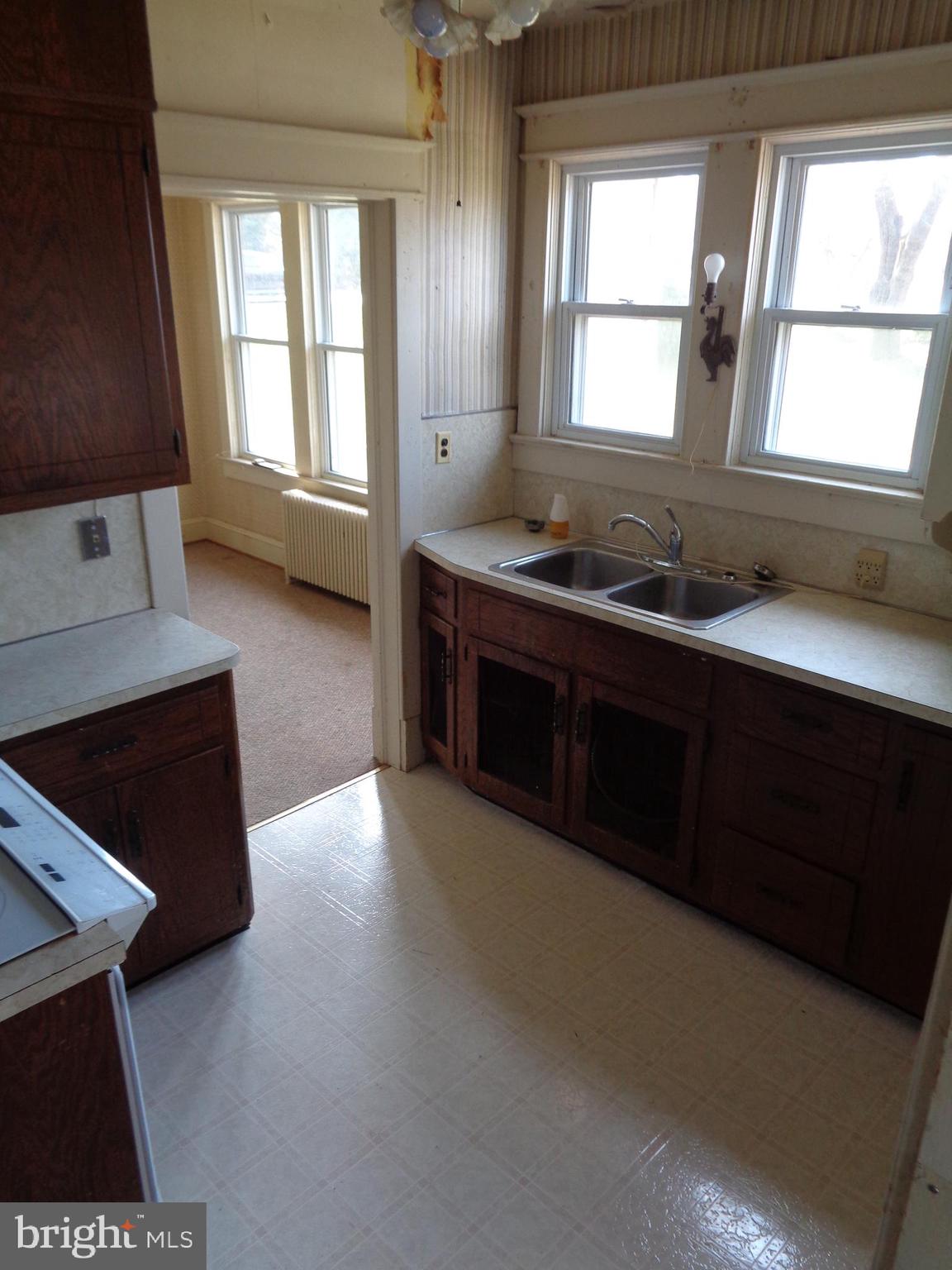 26626 Ridge Road Damascus, MD 20872 - Photo 5 of 12 Kitchen