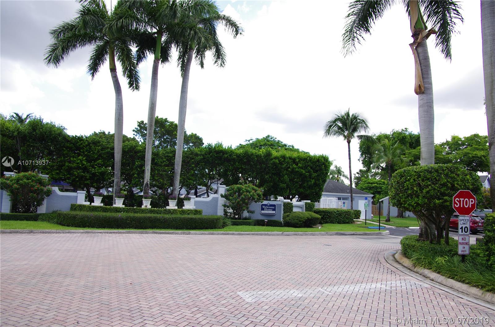 14227 Southwest 97th Terrace, Unit 14227 Miami, FL 33186 - Photo 28 of 34