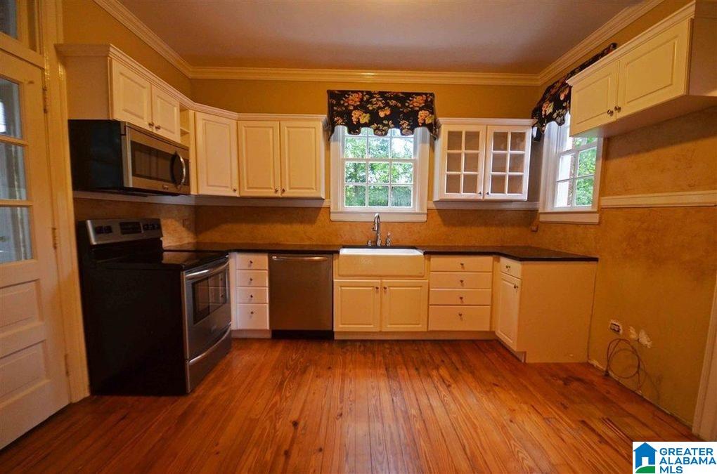 205 4th Street North Clanton, AL 35045 - Photo 13 of 37