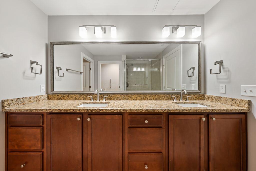 3175 Tremont Road, Unit 409 Columbus, OH 43221 - Photo 32 of 42 DSC06999