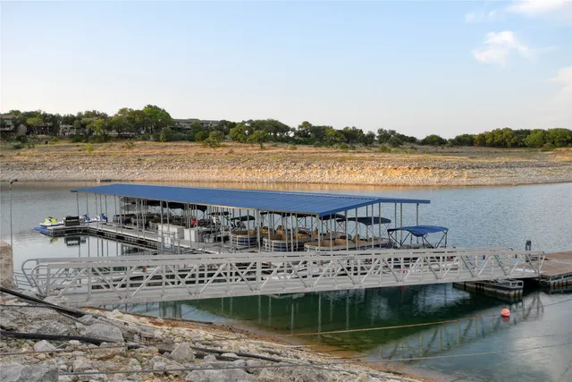 $2,300 | 565 Demarett Drive, Point Venture, TX 78645