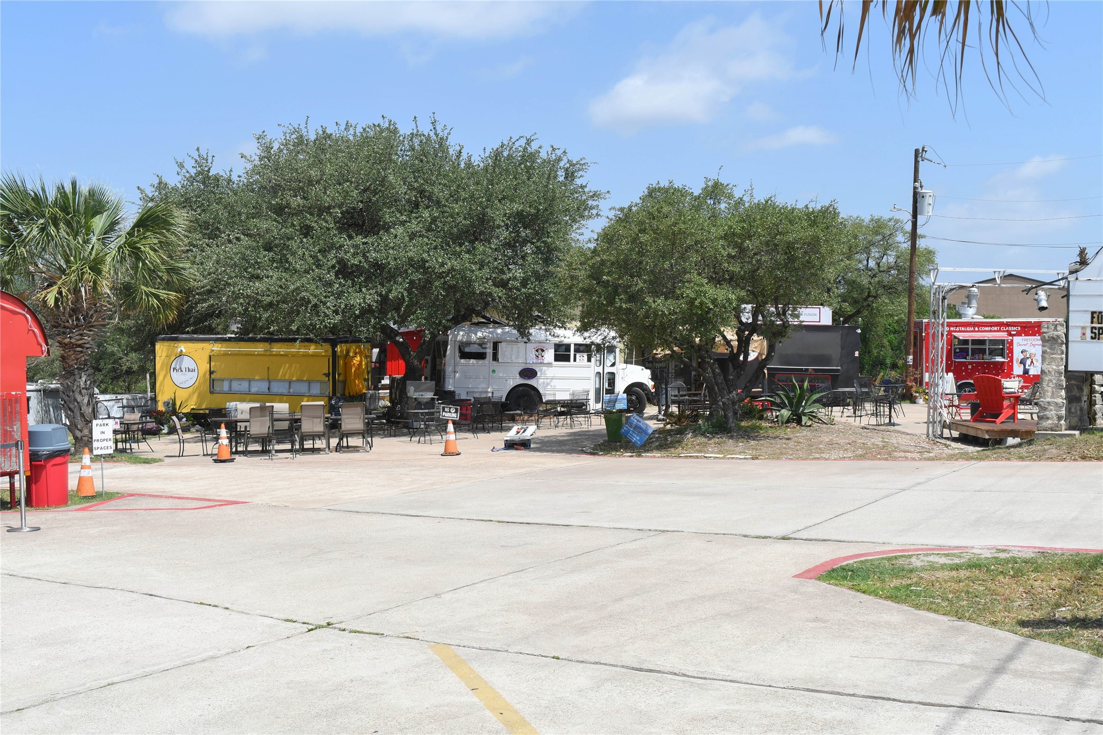 565 Demarett Drive Point Venture, TX 78645 - Photo 44 of 46 Near by Food Trucks