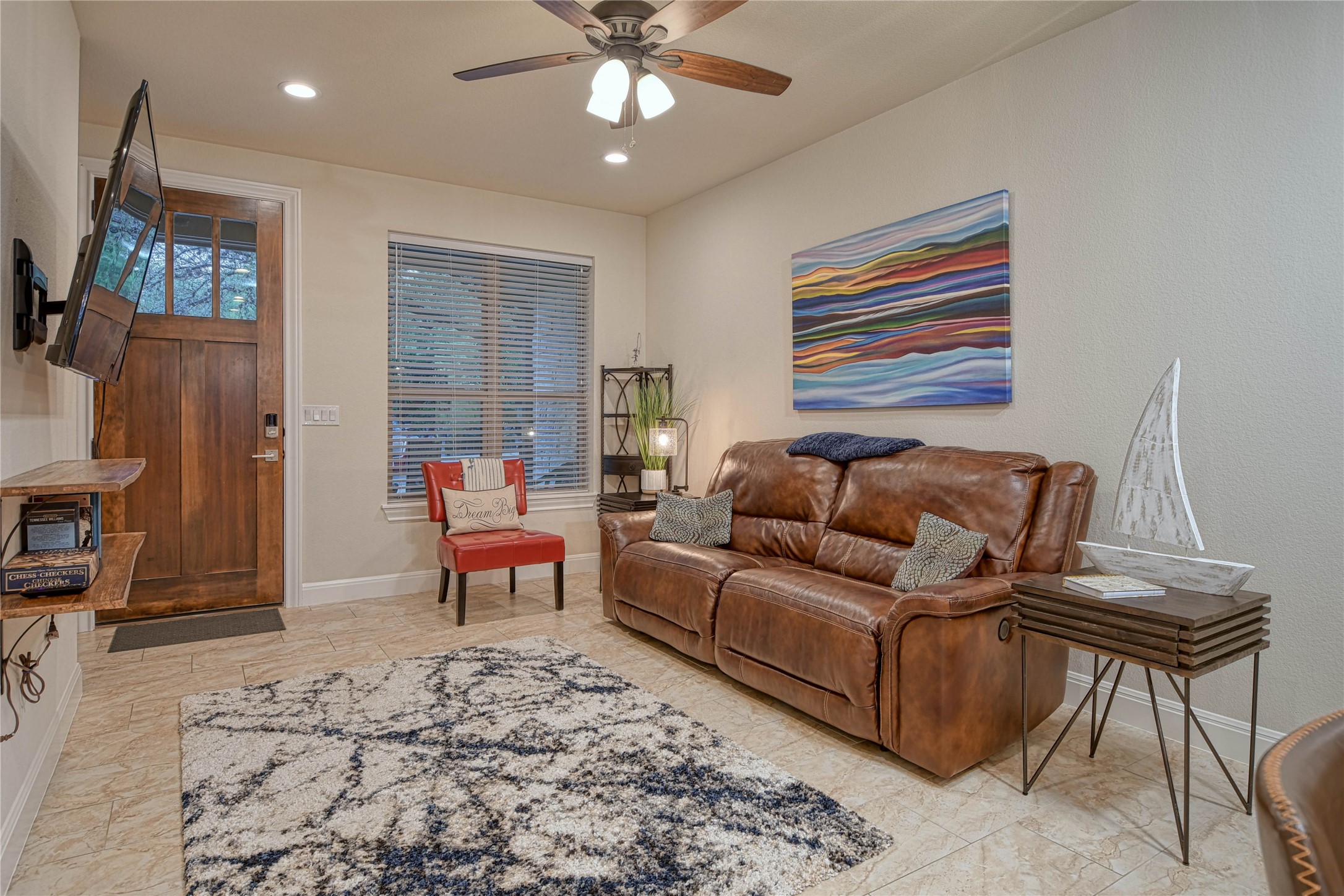 565 Demarett Drive Point Venture, TX 78645 - Photo 10 of 46 Nice fixtures and high ceilings