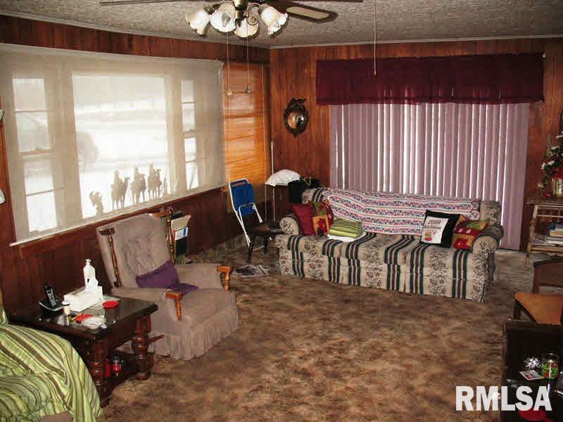 1439 Walnut Hill Road Centralia, IL 62801 - Photo 6 of 15
