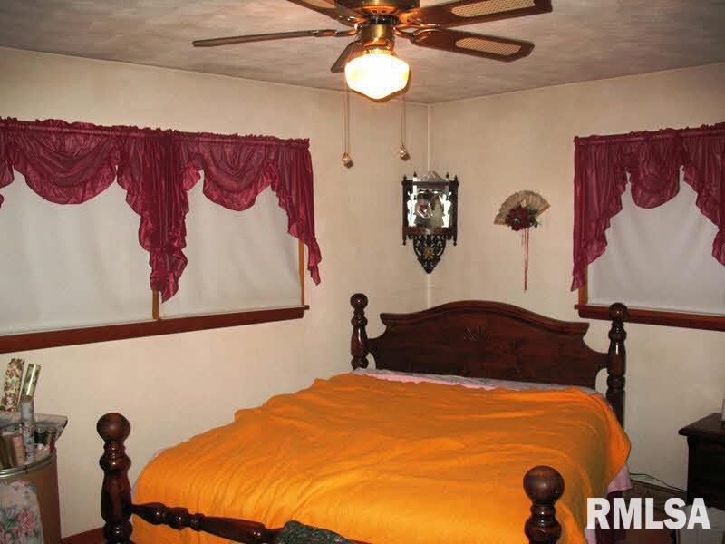 1439 Walnut Hill Road Centralia, IL 62801 - Photo 8 of 15