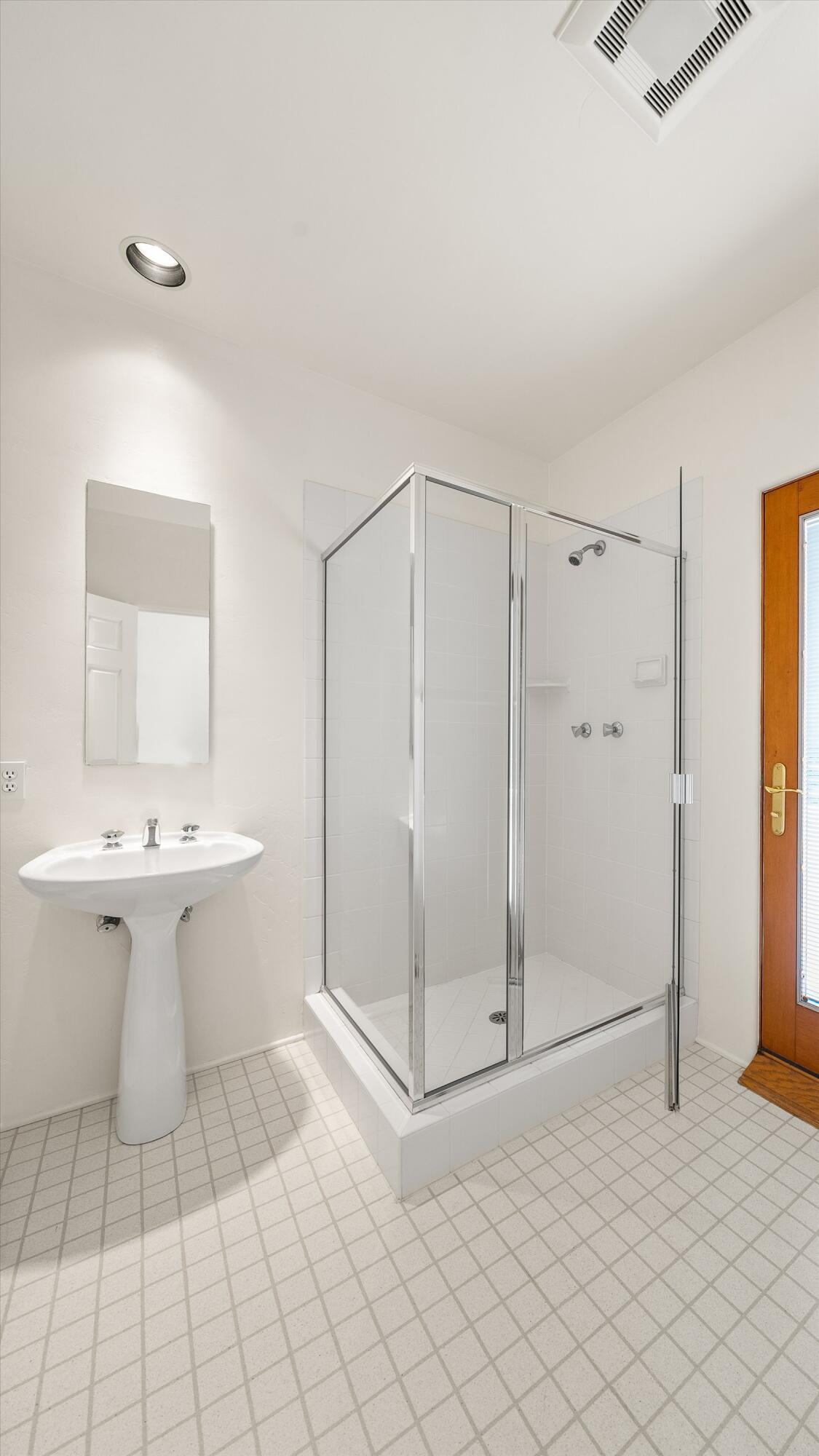 5900 La Goleta Road Goleta, CA 93117 - Photo 26 of 33 guest bath