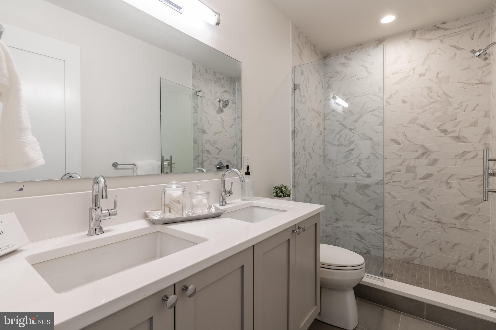 770 Park Road Northwest, Unit 103 Washington, DC 20010 - Photo 14 of 21 Bath 1