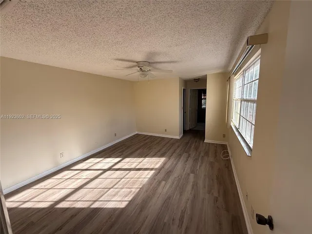 $3,150 | 10935 Neptune Drive, Cooper City, FL 33026