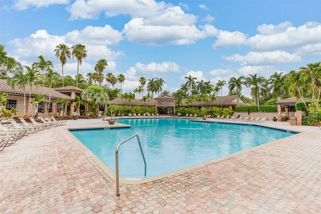 $3,150 | 10935 Neptune Drive, Cooper City, FL 33026