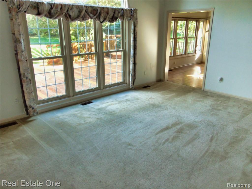 2458 Pleasant View Drive Rochester Hills, MI 48306 - Photo 22 of 68