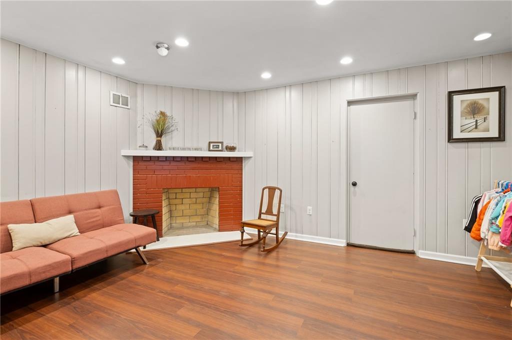 1906 Mt Royal Boulevard Glenshaw, PA 15116 - Photo 23 of 35 Additional Room