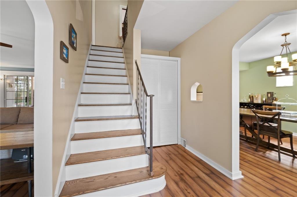 1906 Mt Royal Boulevard Glenshaw, PA 15116 - Photo 3 of 35 Entry