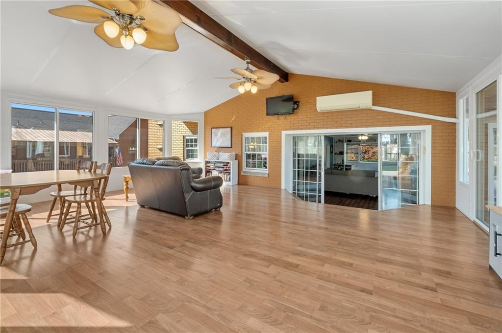 1906 Mt Royal Boulevard Glenshaw, PA 15116 - Photo 8 of 35 Sun Room/Family Room