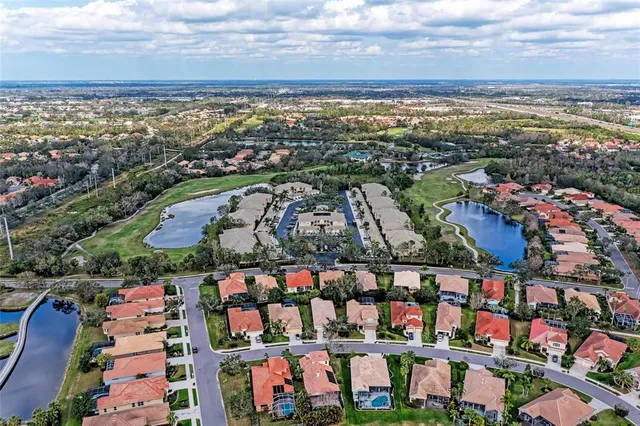 $310,000 | 6326 Grand Oak Circle, Unit 203, Bradenton, FL 34203