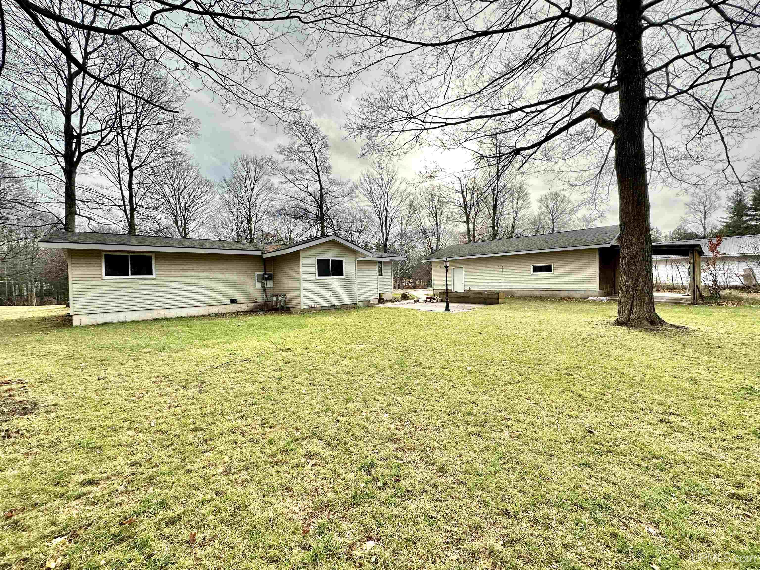 10661 South 75 Road Rapid River, MI 49878 - Photo 38 of 47