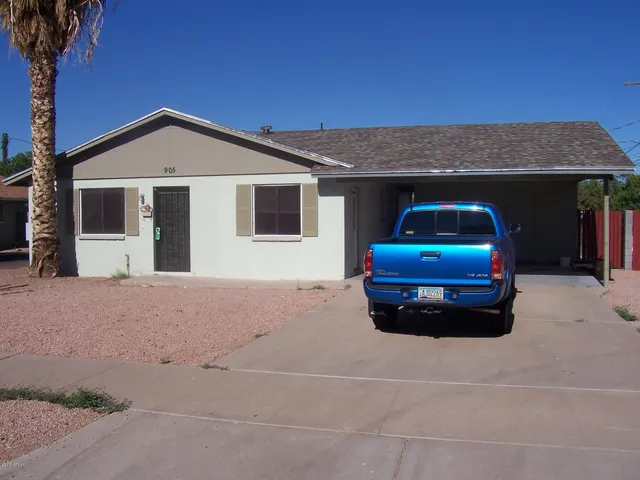 $1,675 | 905 North Grand, Mesa, AZ 85201