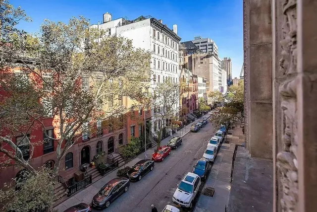 $6,000 | 210 East 17th Street, Unit 5A | Gramercy