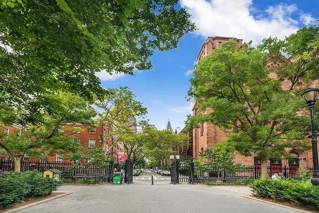 $6,000 | 210 East 17th Street, Unit 5A | Gramercy