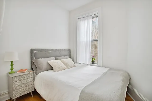 $6,000 | 210 East 17th Street, Unit 5A | Gramercy