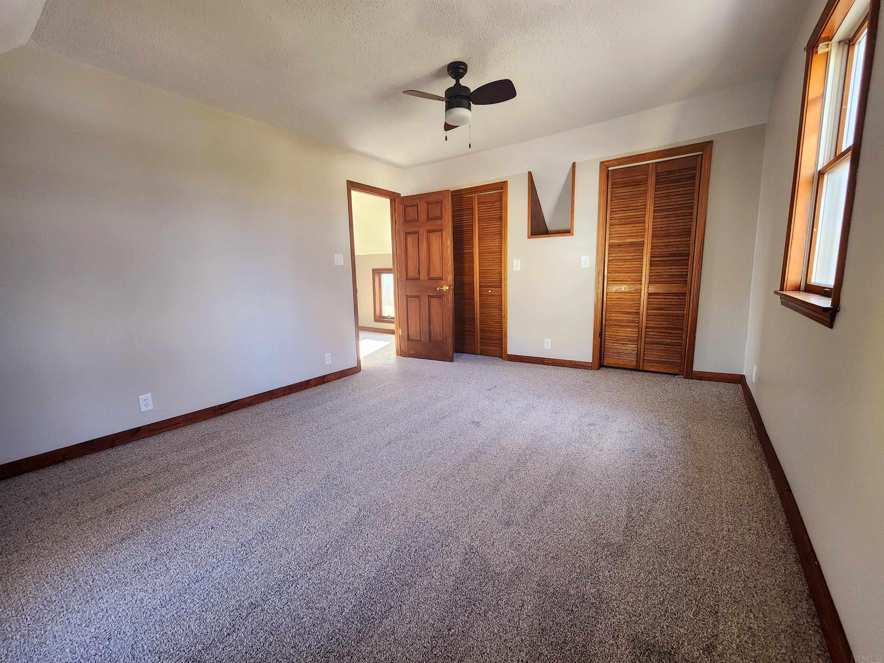 617 Jefferson Street Rochester, IN 46975 - Photo 8 of 10