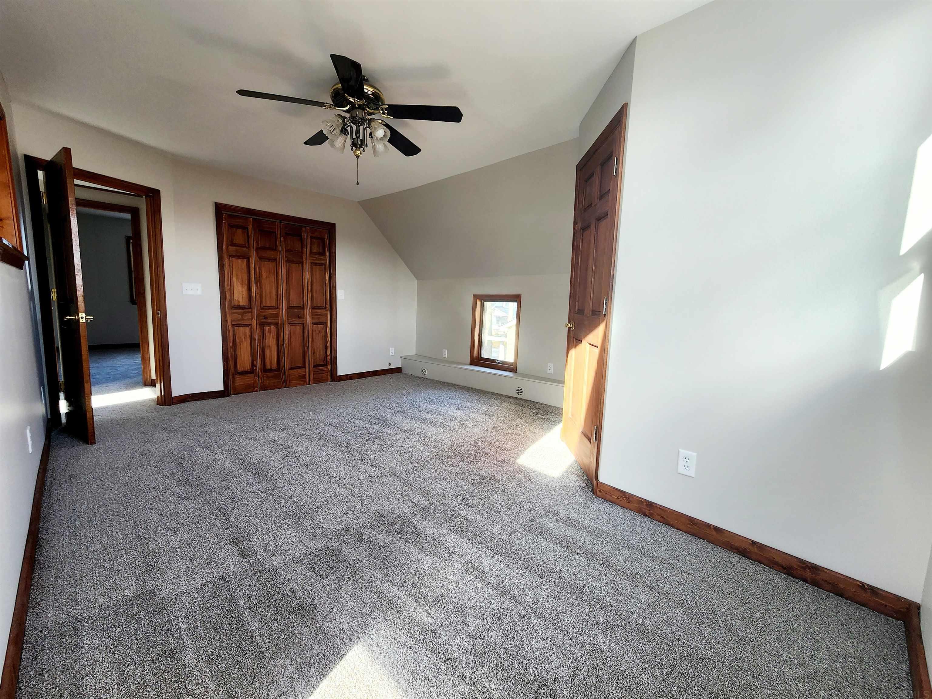 617 Jefferson Street Rochester, IN 46975 - Photo 9 of 10