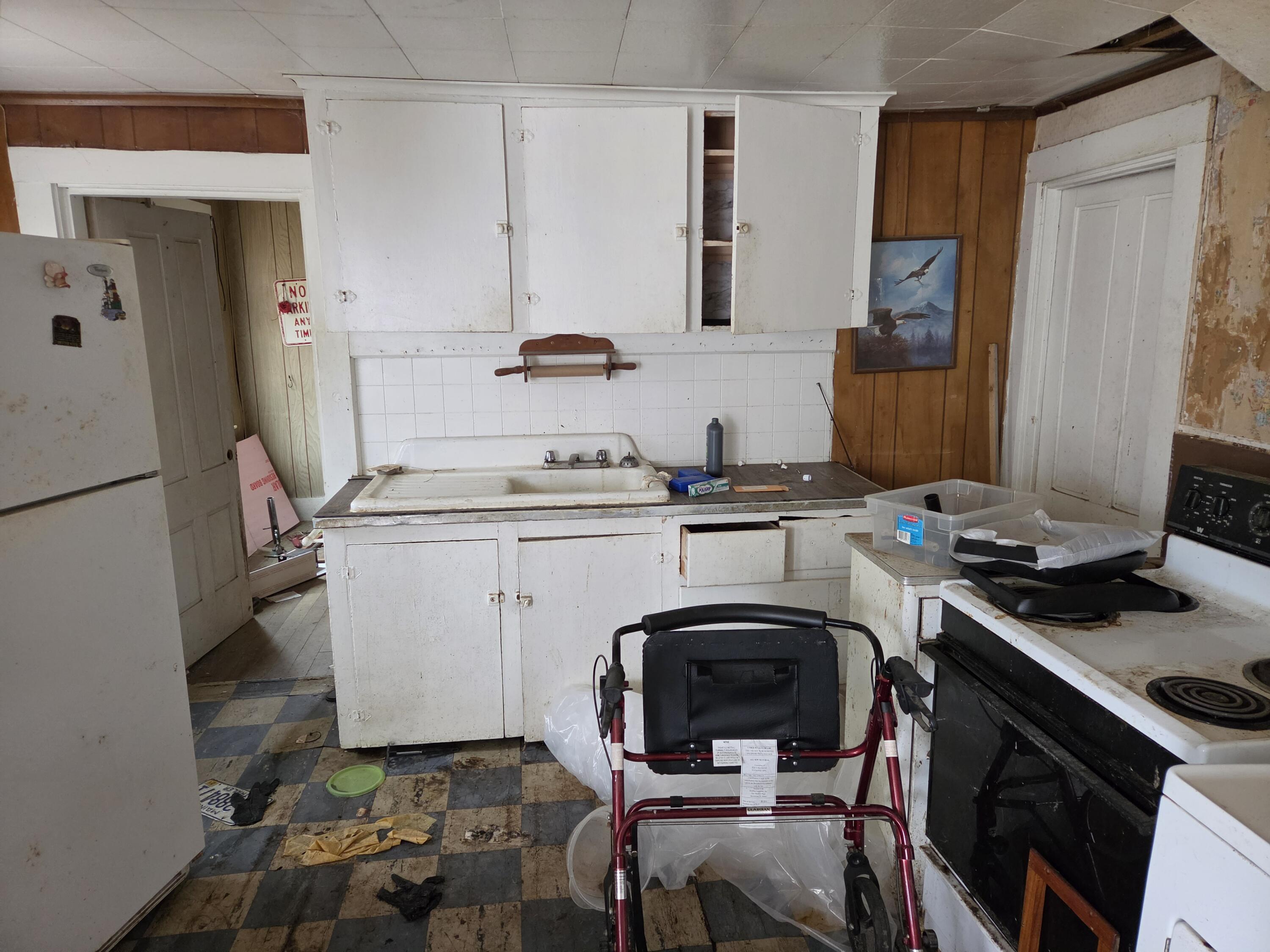 23 Gray Avenue Saco, ME 04072 - Photo 11 of 37 20260430_104347