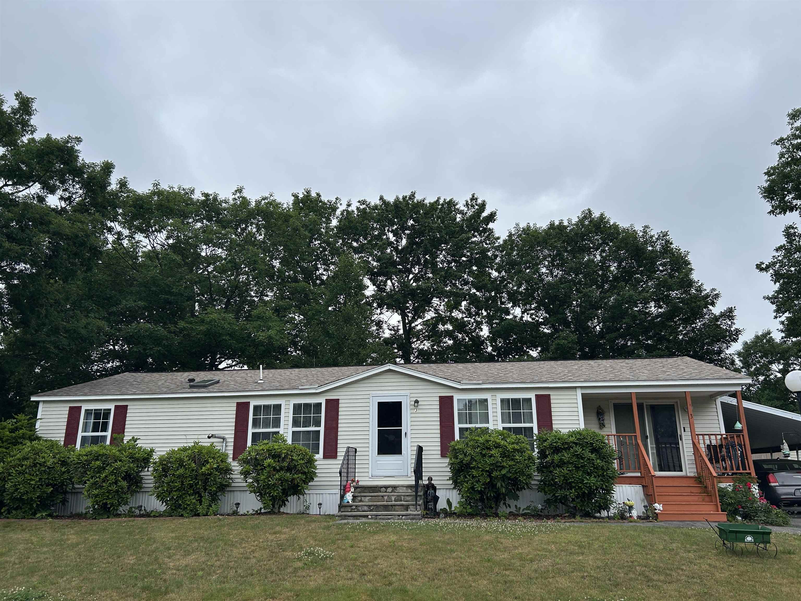 3 Falkland Lane Rochester, NH 03867 - Photo 1 of 11
