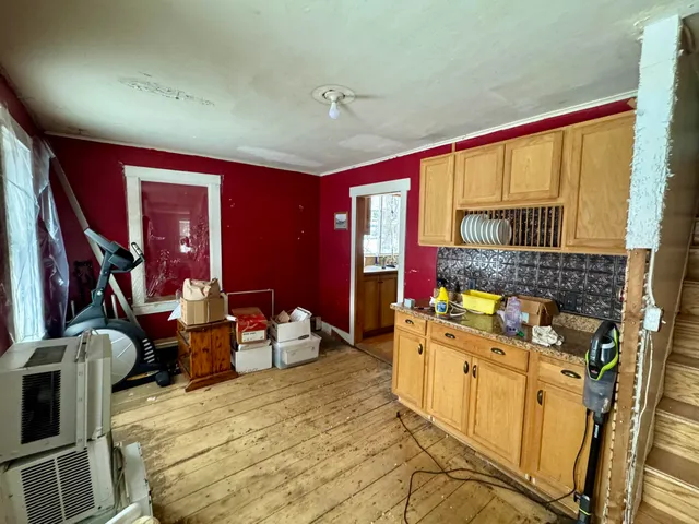 $89,900 | 7 Grover Street, Monmouth, ME 04259