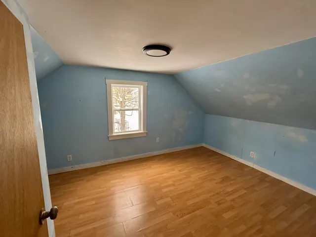 $89,900 | 7 Grover Street, Monmouth, ME 04259