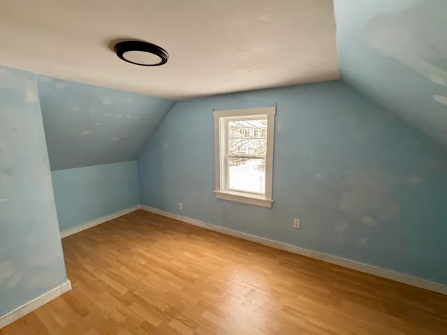 $89,900 | 7 Grover Street, Monmouth, ME 04259