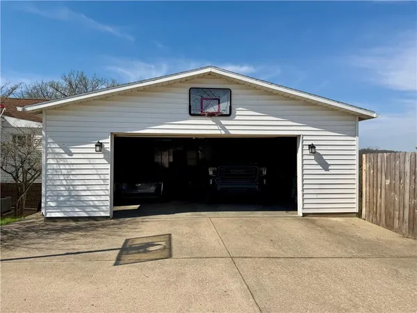 $189,000 | 1350 Paradise Avenue, Belle Vernon, PA 15012