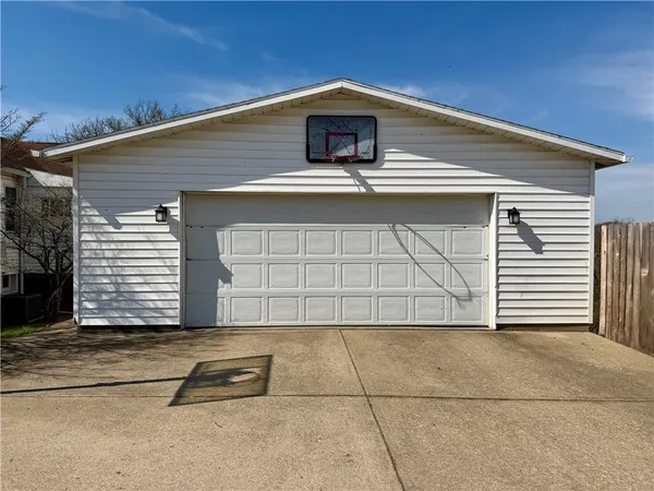 $189,000 | 1350 Paradise Avenue, Belle Vernon, PA 15012